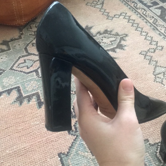 Black patent leather Kate Spade pumps - Picture 3 of 5